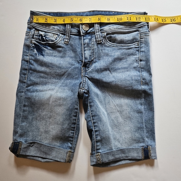 SO, Favorite Bermuda, jean shorts. Size 0 - Picture 5 of 9